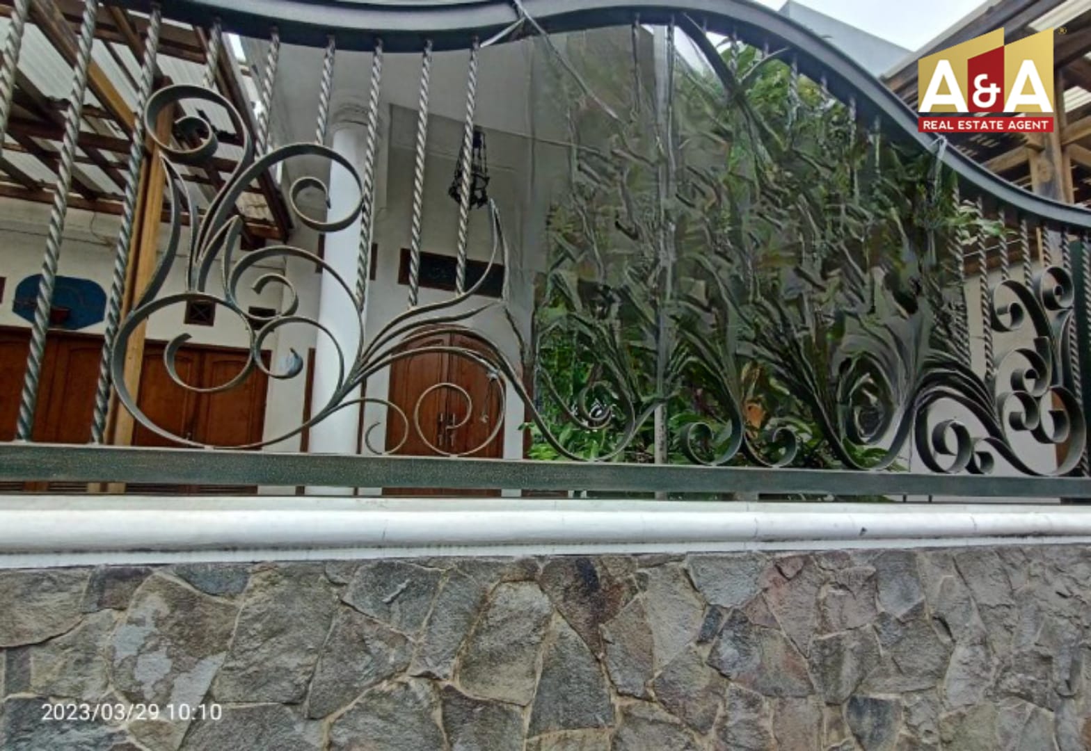 Dijual Rumah Mewah di Karang rejo Surabaya - Image 1