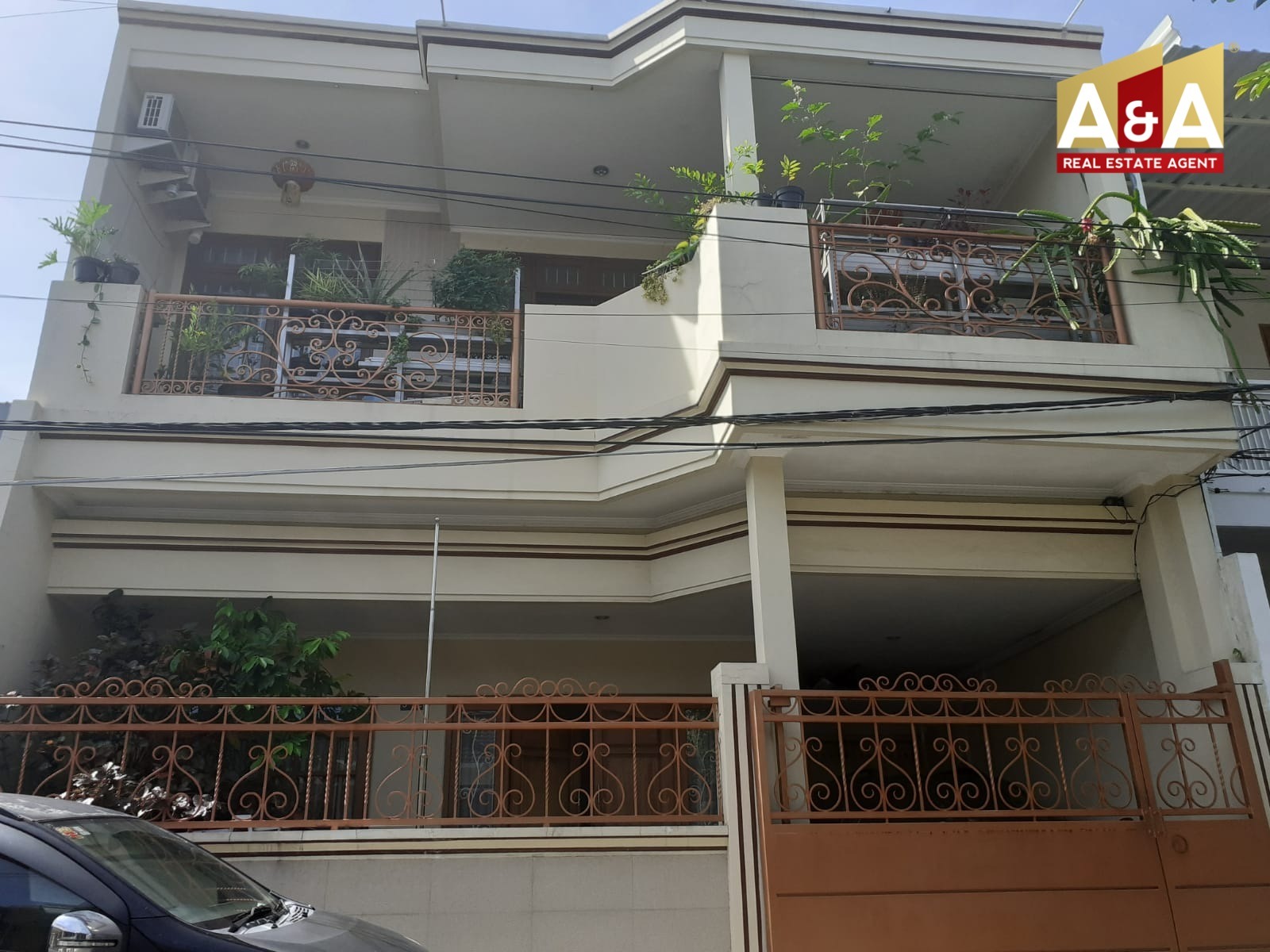 Dijual Rumah Strategis di Sutorejo Tengah Surabaya Timur - Image 1