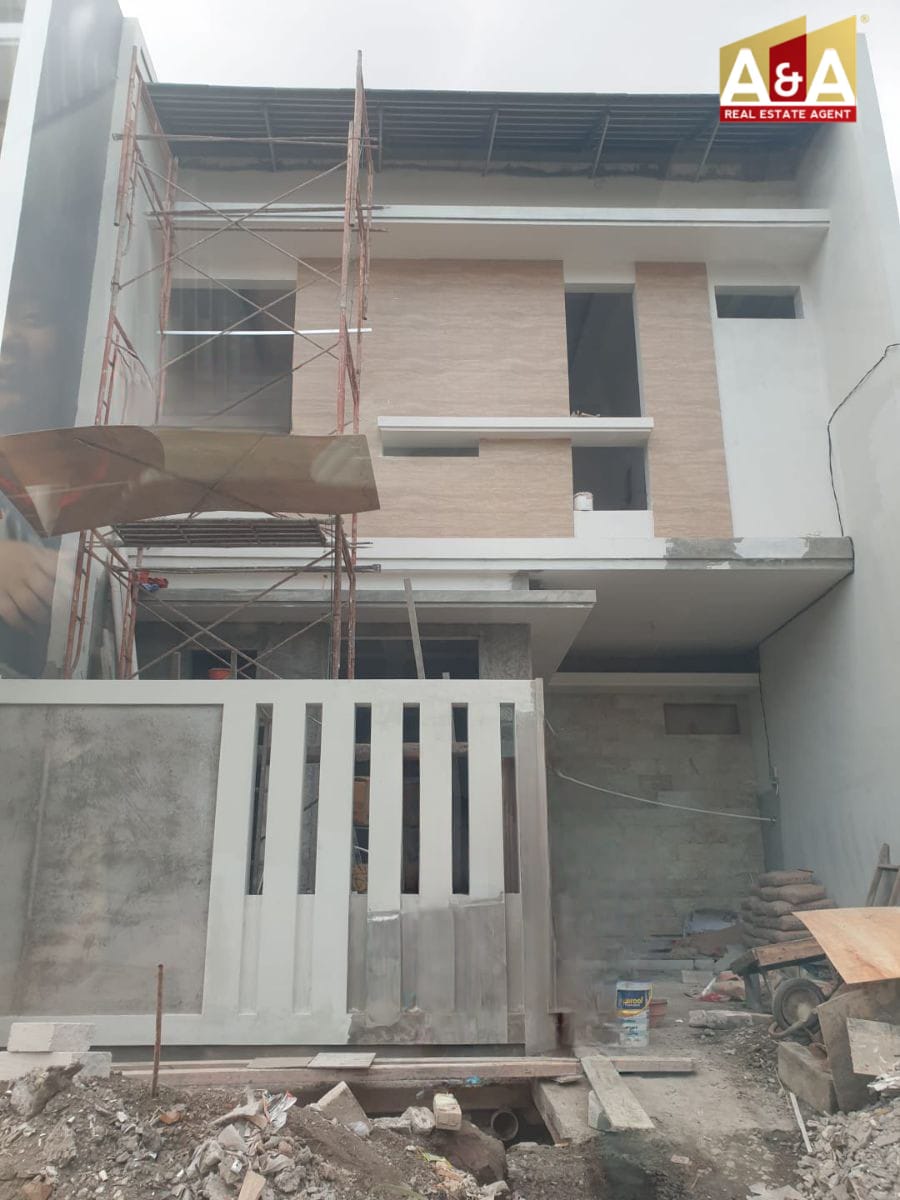 Dijual Rumah Murah Strategis di Nginden Intan Barat Surabaya - Image 1