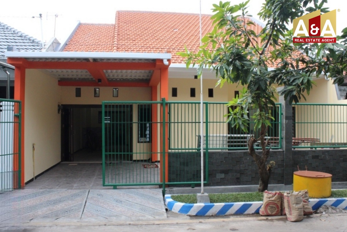 Disewakan Rumah strategis di Bratang Binangun Surabaya - Image 1