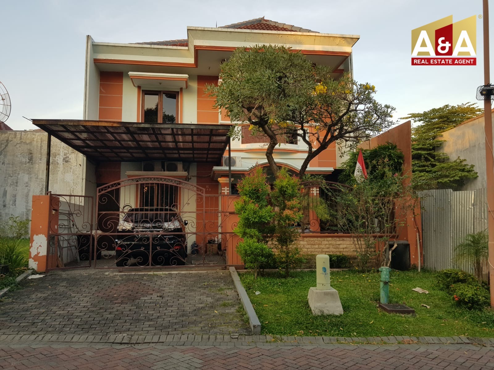 Dijual Rumah mewah di Graha Famili Surabaya - Image 1