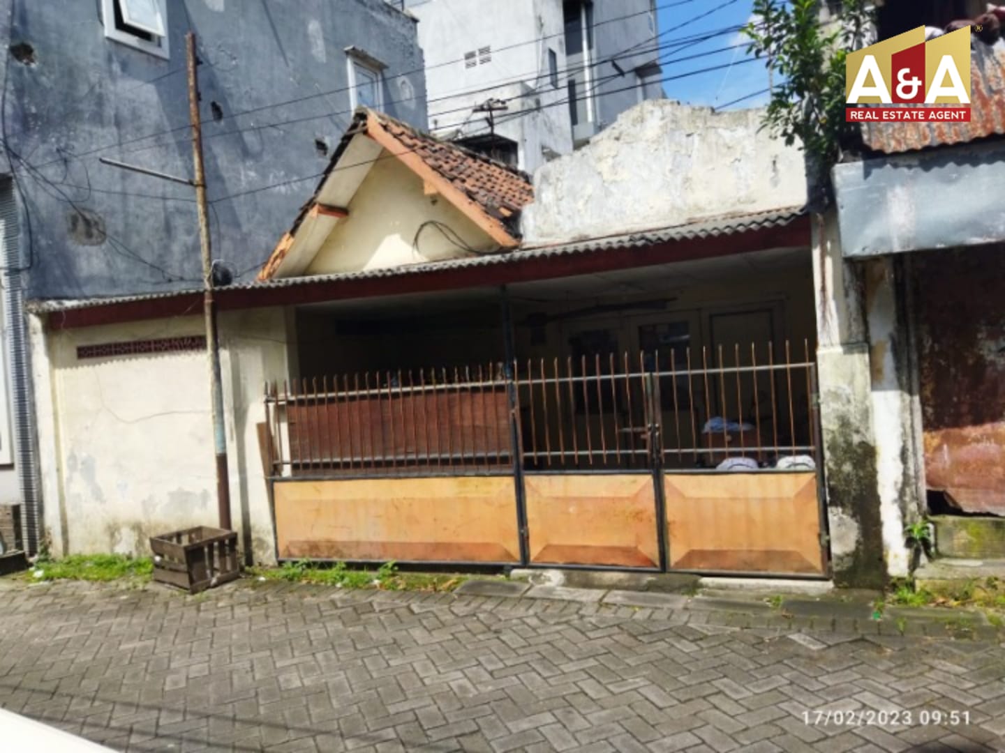 Dijual Rumah Stategis di Embong Belimbing Surabaya - Image 1