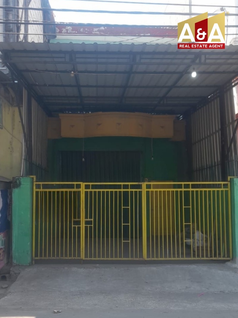 Disewakan Rumah Strategis di Ketintang Surabaya - Image 1