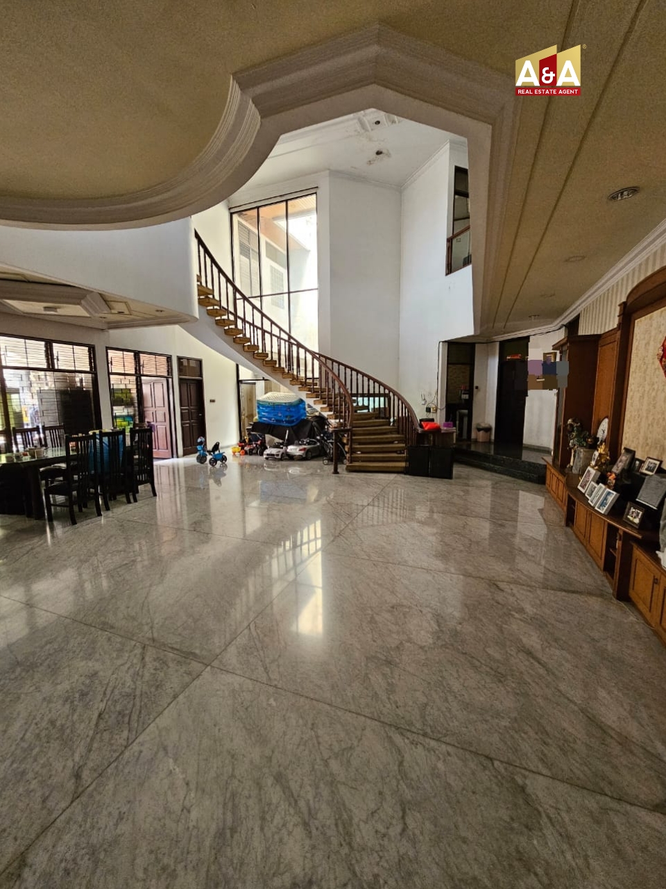 Dijual Rumah Bagus di Raya Satelit Utara Surabaya - Image 1