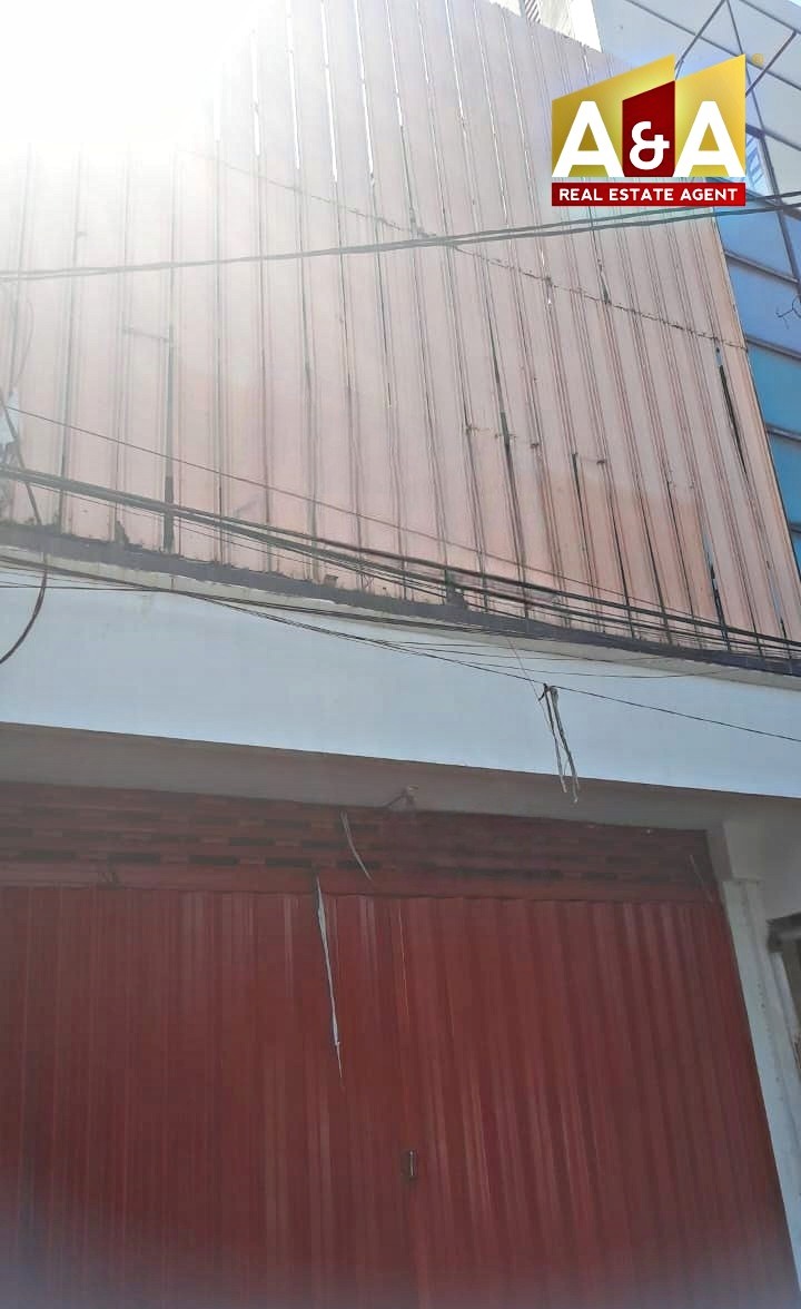 Disewakan Ruko Strategis di Undaan Wetan Surabaya - Image 1