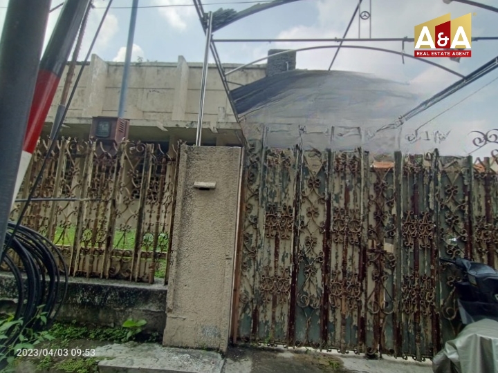 Dijual Rumah Hitung Tanah di Jl. Sulawesi Surabaya - Image 1