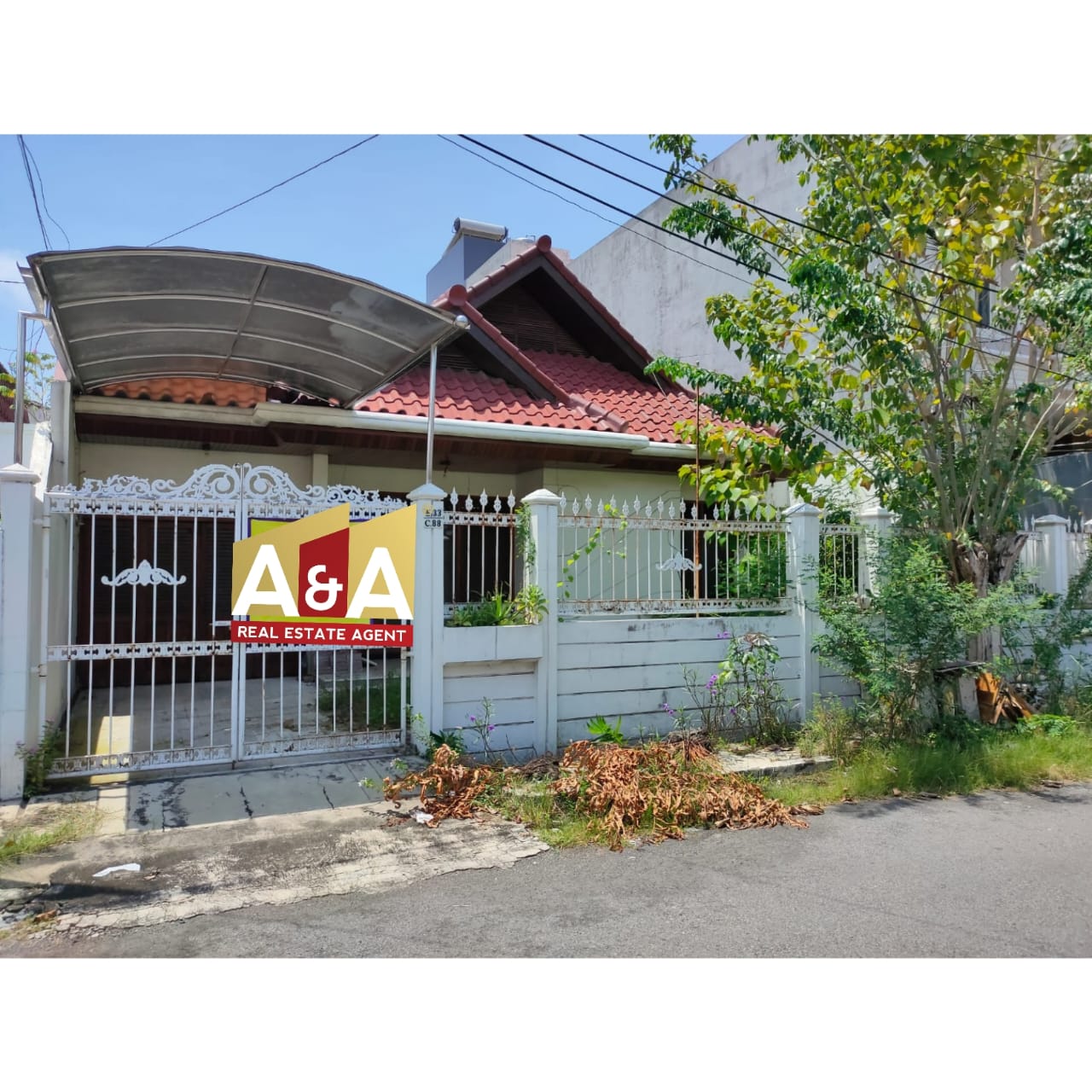 Dijual Rumah Strategis di Dharmahusada Indah Tegah Surabaya - Image 1