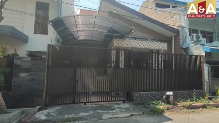 !! Dijual Rumah Strategis di Manyar Rejo Surabaya !! - Image 1