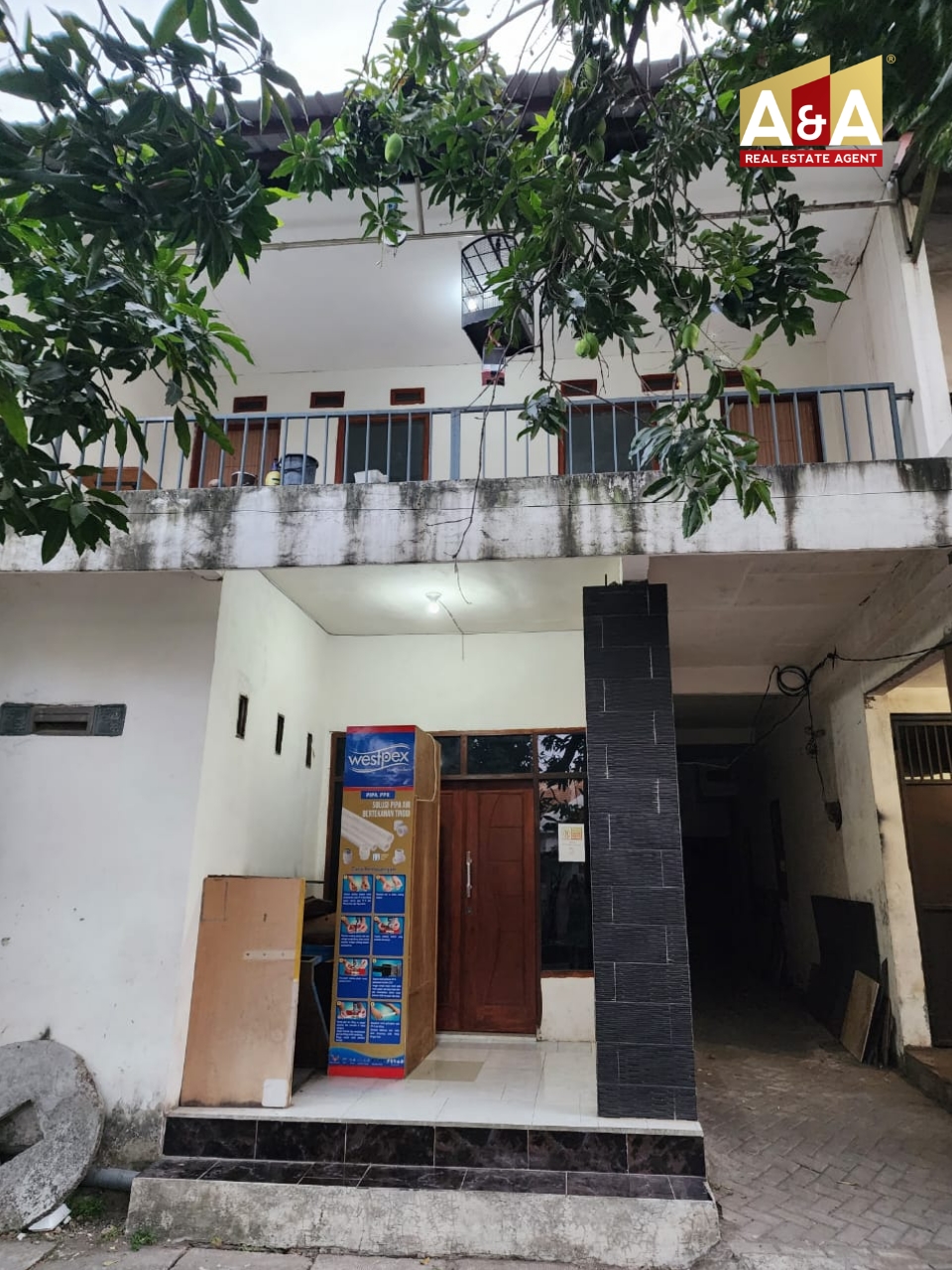 Disewakan Ruko Strategis di Dukuh Kupang Timur Surabaya - Image 1