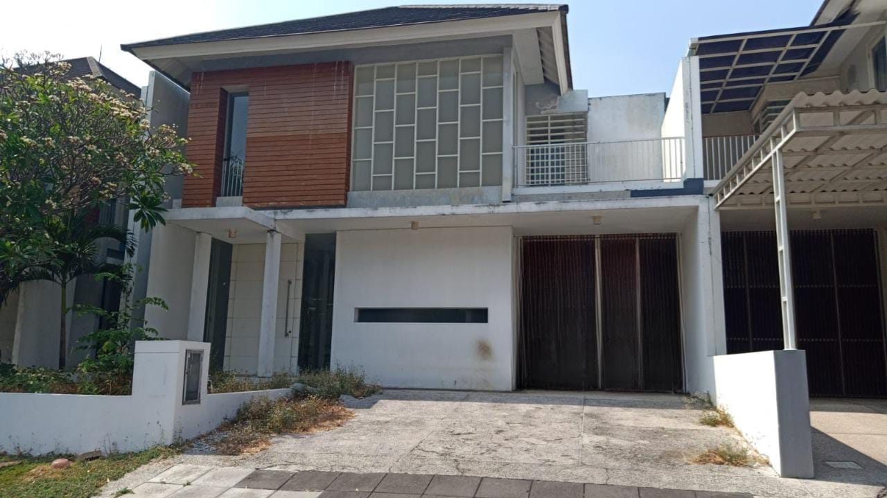 Dijual Rumah Strategis di Waterfront Citraland Surabaya - Image 1