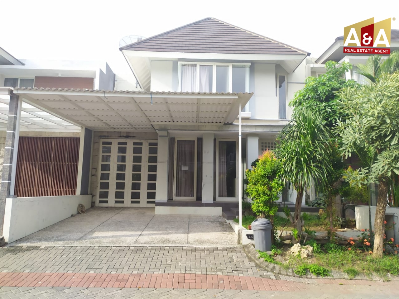Dijual Rumah Strategis di Royal Park 1 Citraland Surabaya - Image 1