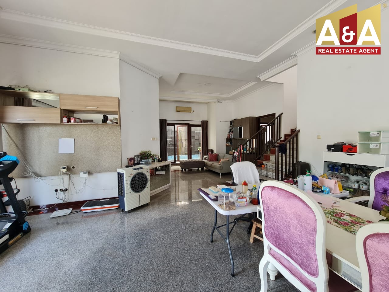 Disewakan Rumah Mewah Citraland Surabaya Barat - Thumbnail 3