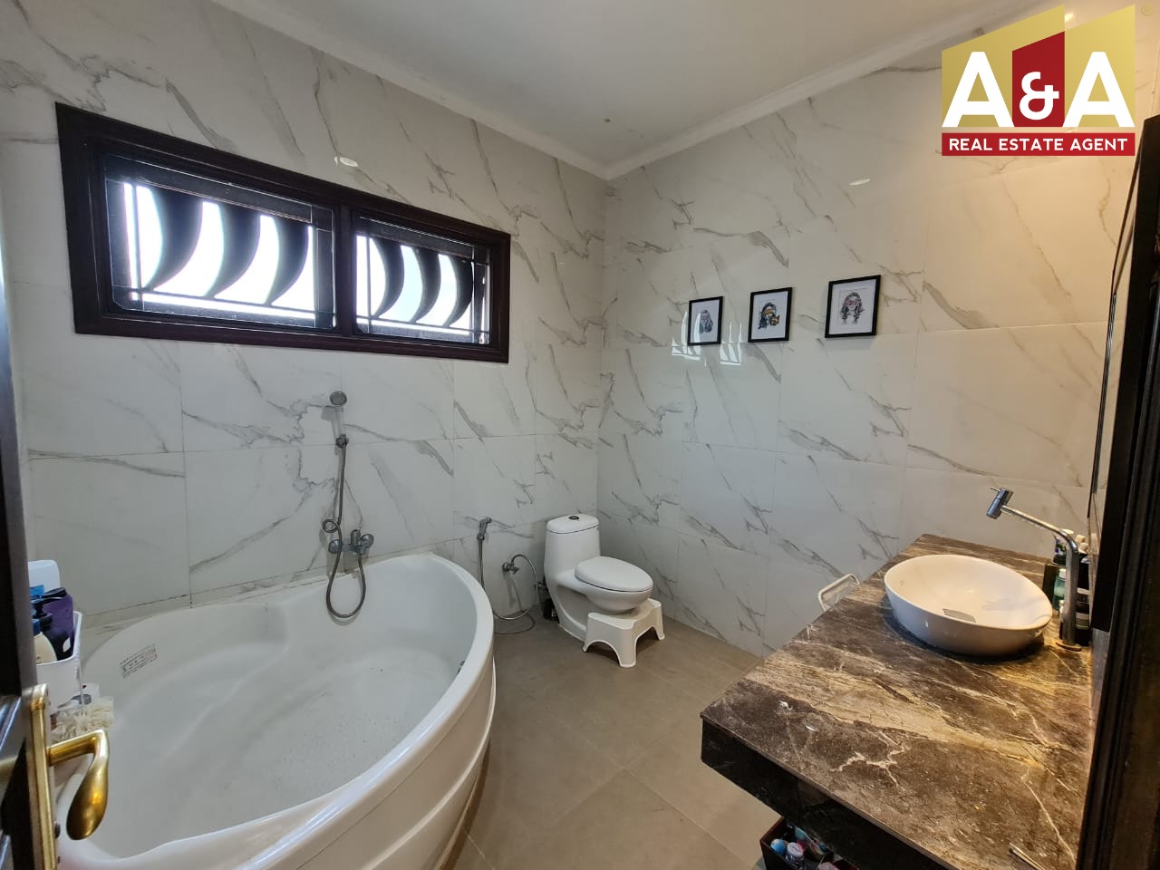 Disewakan Rumah Mewah Citraland Surabaya Barat - Thumbnail 4