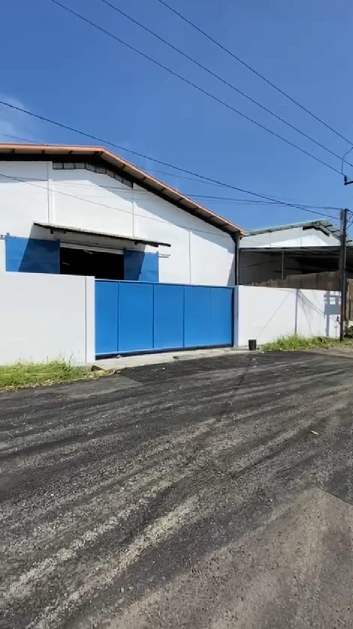 Dijual Cepat 2 Gudang sambung Area Industri - Segoro Madu Kebomas Gresik - Image 1