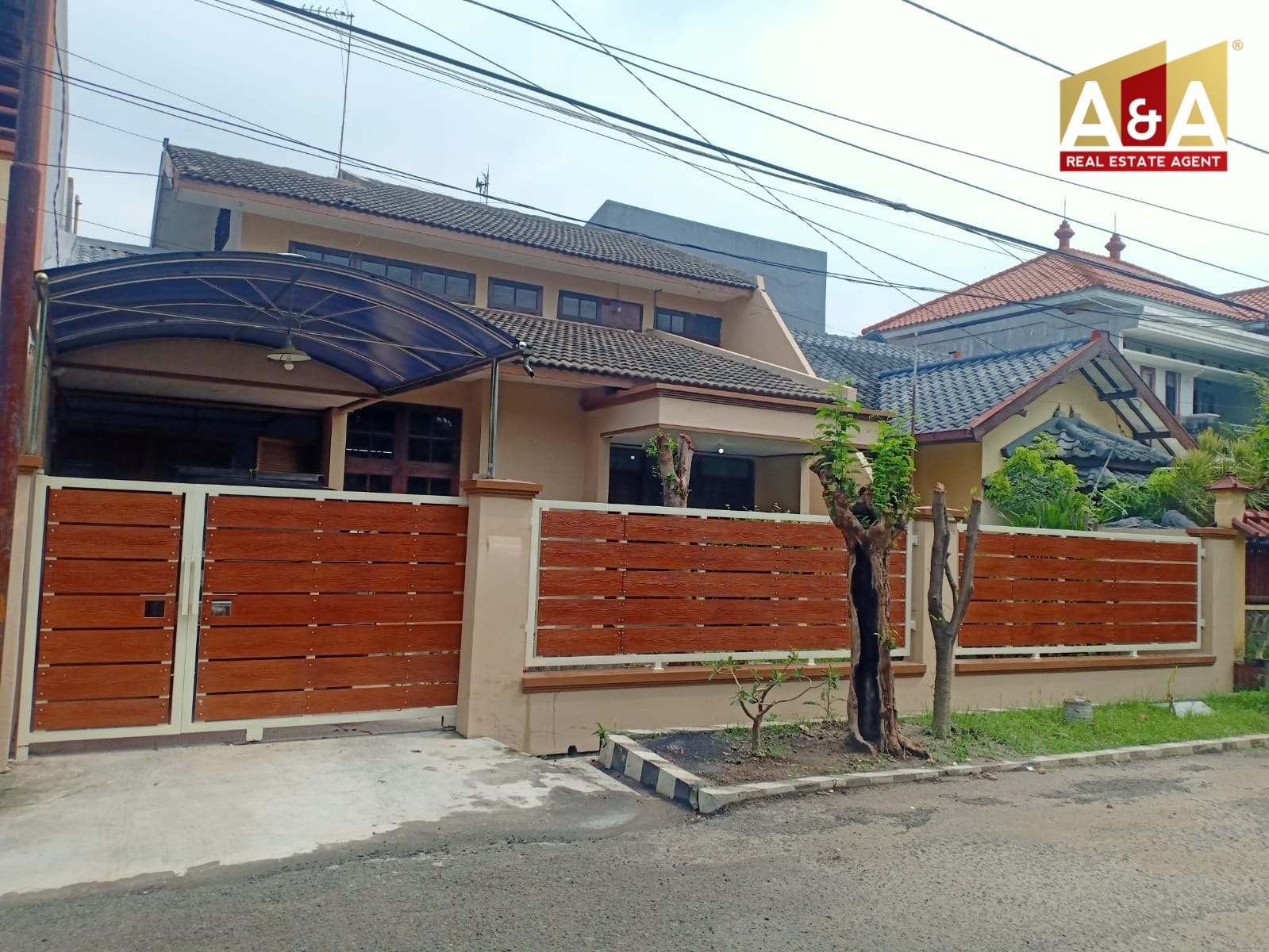 Dijual Rumah Strategis di Saronojiwo Surabaya - Image 1