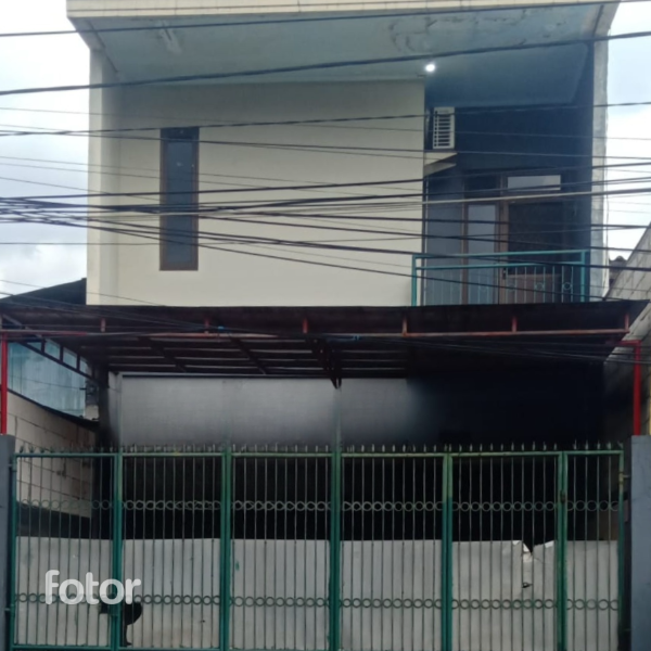 DISEWAKAN RUMAH SERBAGUNA DUKUH KUPANG AREA STRAGTEGIS - Image 1