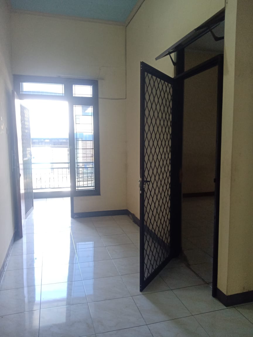 DISEWAKAN RUMAH SERBAGUNA DUKUH KUPANG AREA STRAGTEGIS - Thumbnail 3