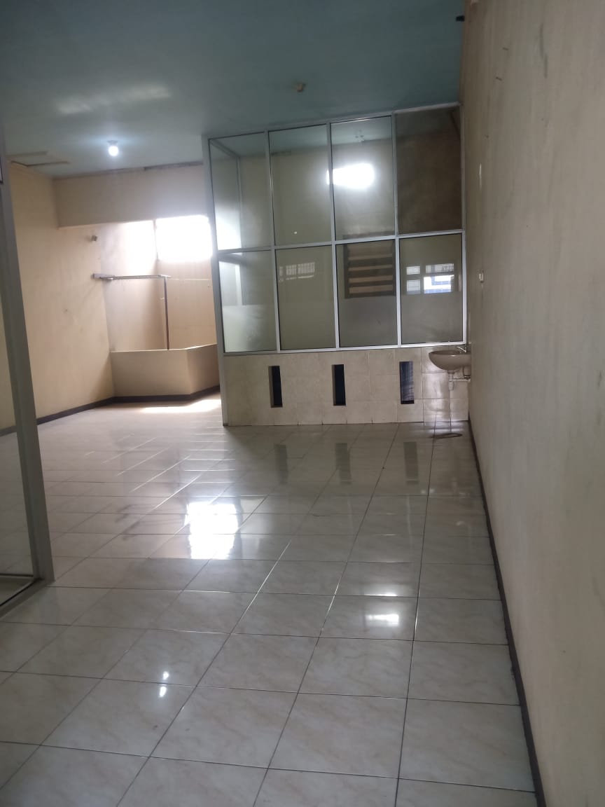 DISEWAKAN RUMAH SERBAGUNA DUKUH KUPANG AREA STRAGTEGIS - Thumbnail 4