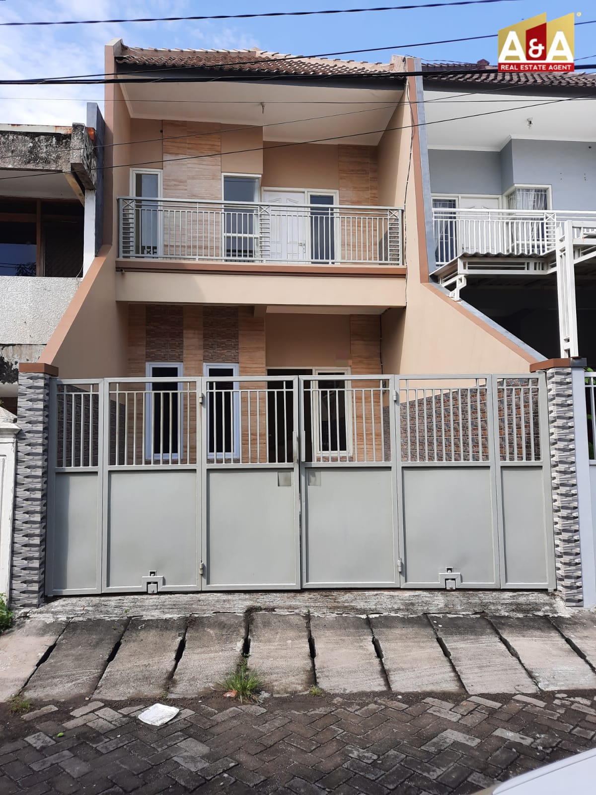 Dijual Rumah Strategis di Lebak Arum Surabaya - Image 1