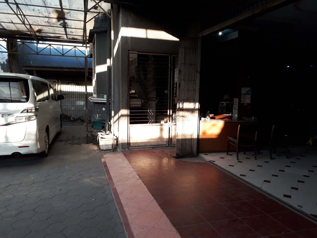 Dijual Rumah Lokasi Strategis Surabaya Selatan - Thumbnail 2