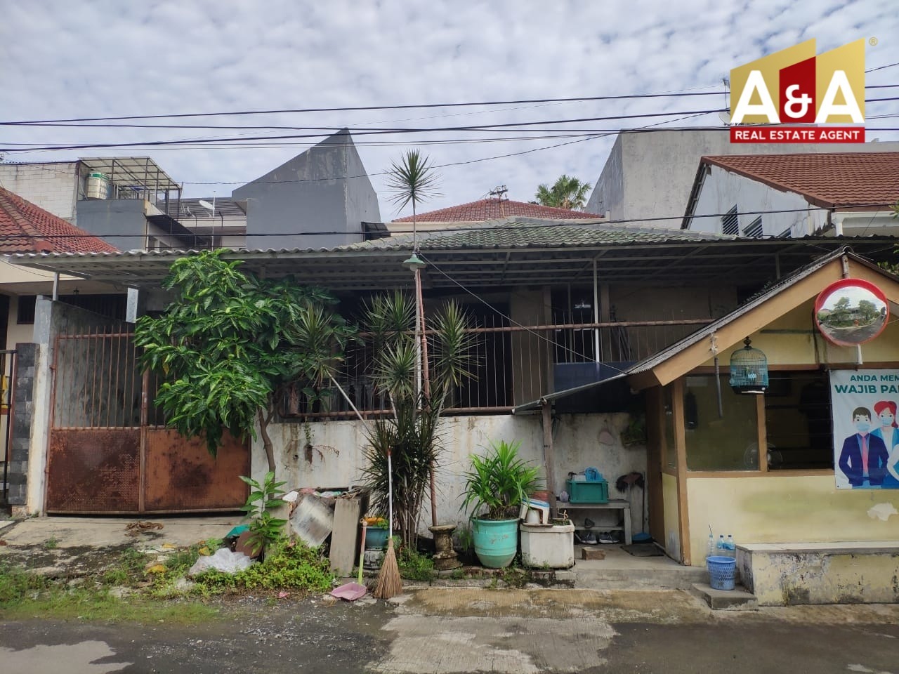Dijual Rumah Strategis di Kris Kencana Sari Barat Surabaya - Image 1