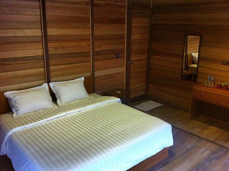 DIJUAL VILLA EX-HOTEL LABUHAN BAJO - Thumbnail 3