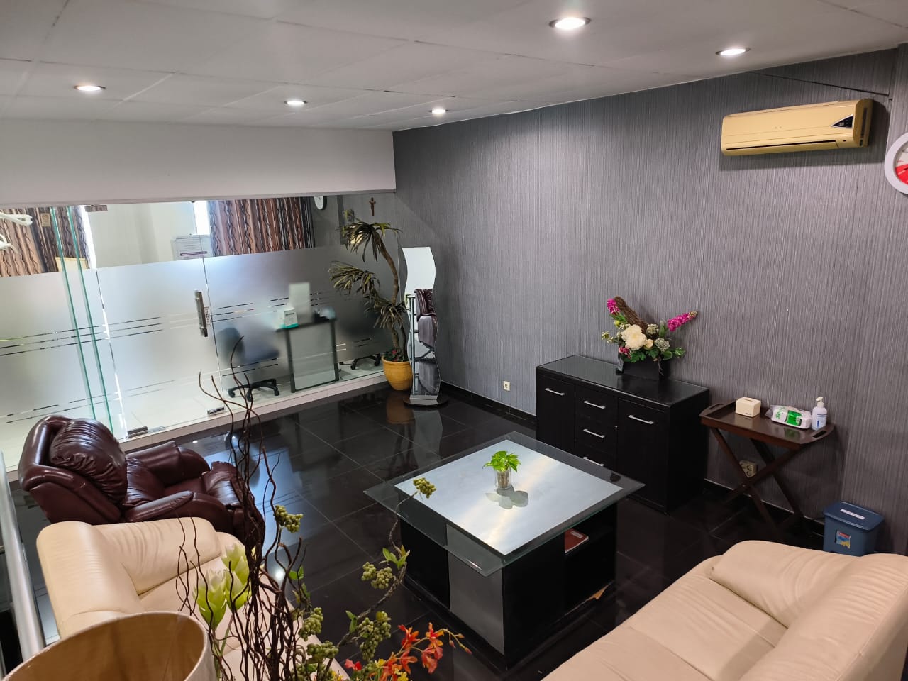 DISEWAKAN KANTOR HR MUHAMMAD SURABAYA BARAT - Image 1