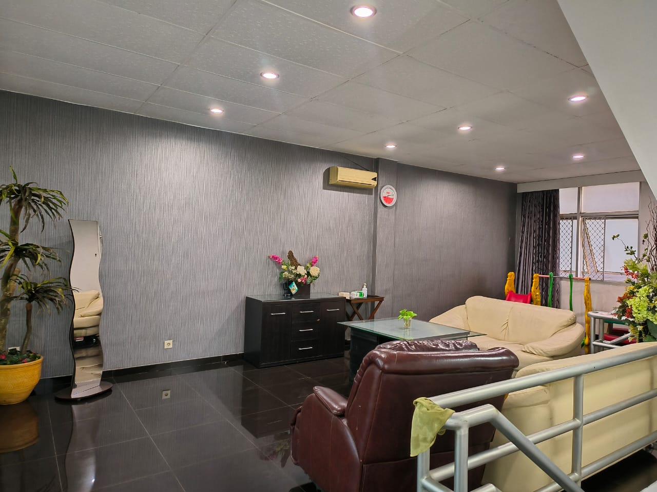 DISEWAKAN KANTOR HR MUHAMMAD SURABAYA BARAT - Thumbnail 2