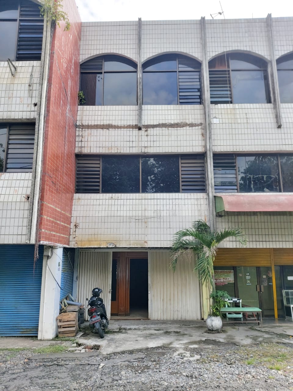 Disewakan / Dijual Ruko Strategis Ambengan Surabaya - Thumbnail 3