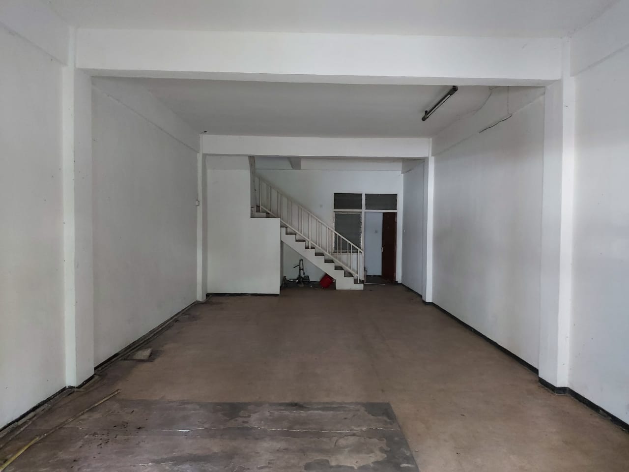 Disewakan / Dijual Ruko Strategis Ambengan Surabaya - Thumbnail 4