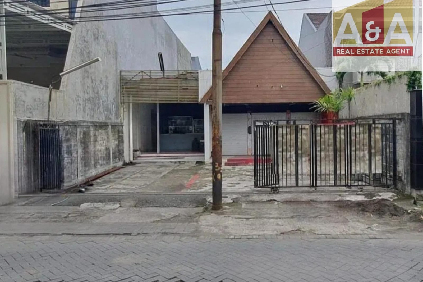Disewakan Rumah Raya Darmo Permai Nol Jalan Cocok Untuk Cafe/Resto/Kantor Surabaya Barat - Image 1