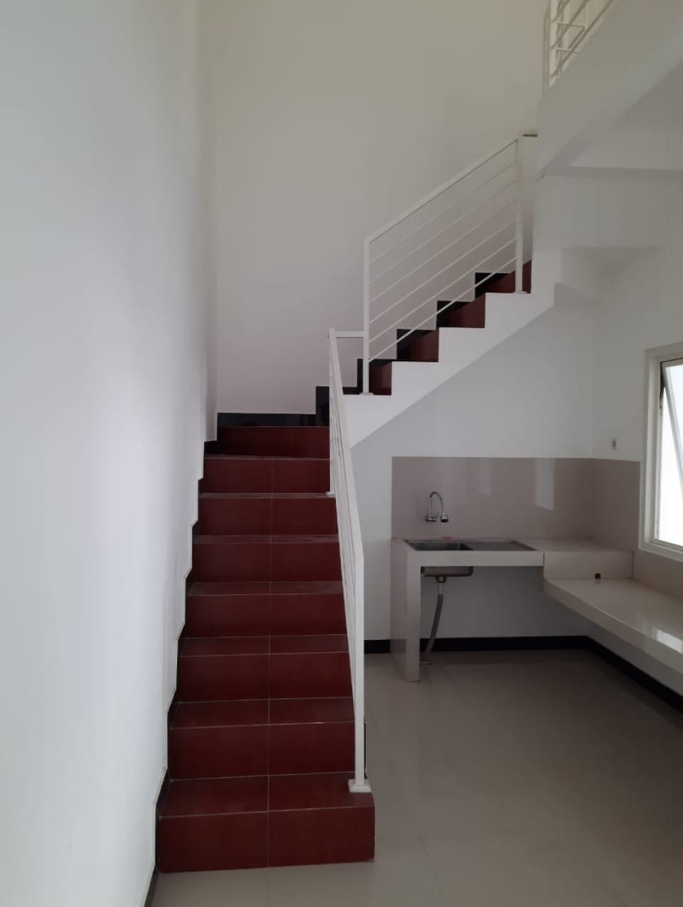 Dijual Rumah Nyaman di De Alamuda Residence, Wiyung Surabaya Barat - Thumbnail 4