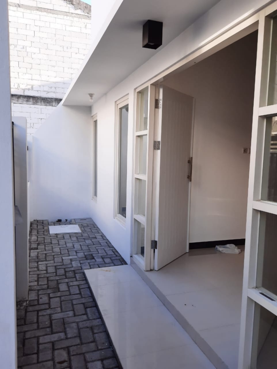 Dijual Rumah Nyaman di De Alamuda Residence, Wiyung Surabaya Barat - Thumbnail 3