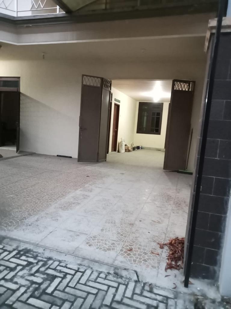 Disewakan Rumah Citraland Surabaya Barat - Image 1