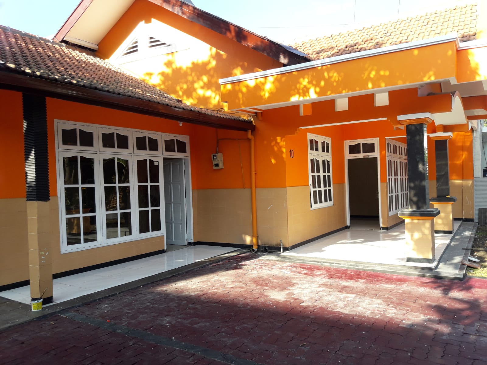 Dijual rumah gayungsari surabaya selatan siap huni - Thumbnail 2