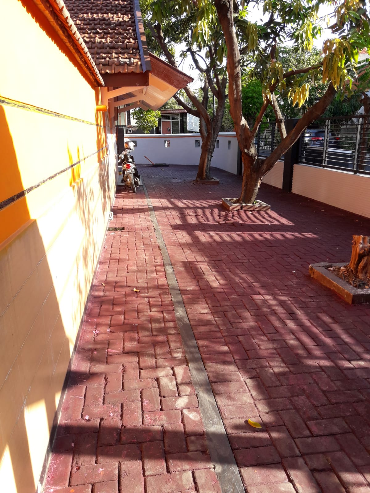 Dijual rumah gayungsari surabaya selatan siap huni - Image 1