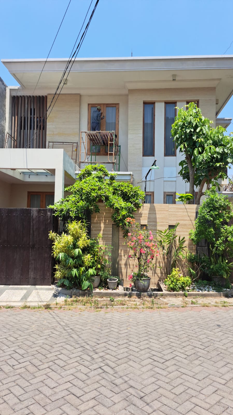 Disewakan Rumah terawat bagus jalan lesti surabaya pusat dekat mayjend sungkono - Image 1