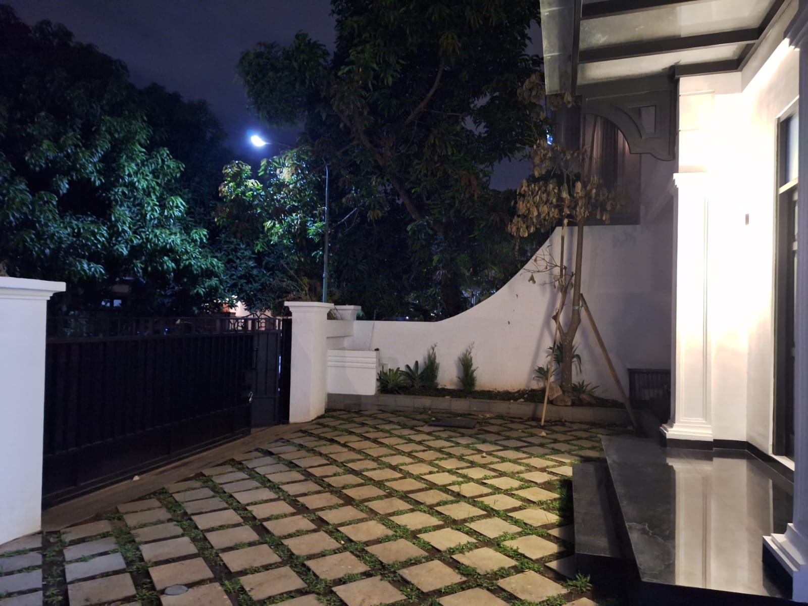 Dijual Rumah Vila Bukit Mas - Image 1