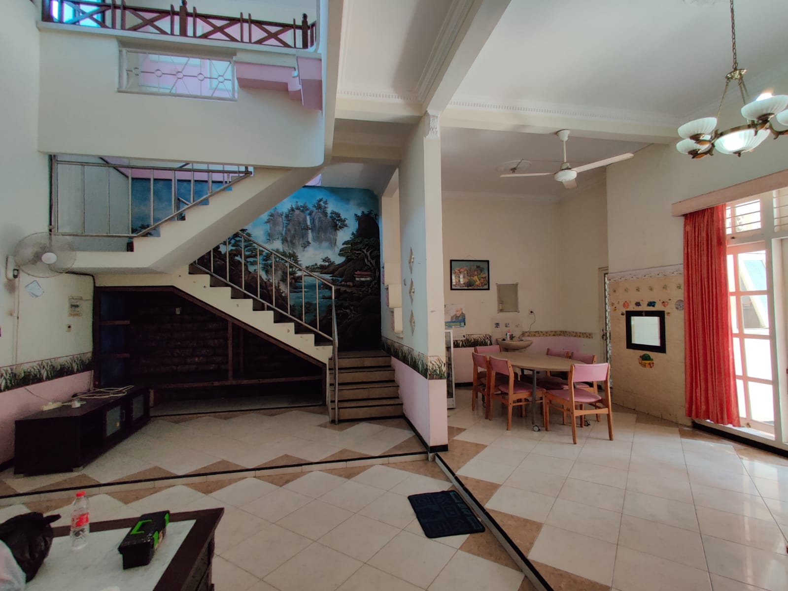 Disewakan Rumah Cantik dan Terawat di Ketintang Surabaya Selatan - Thumbnail 4