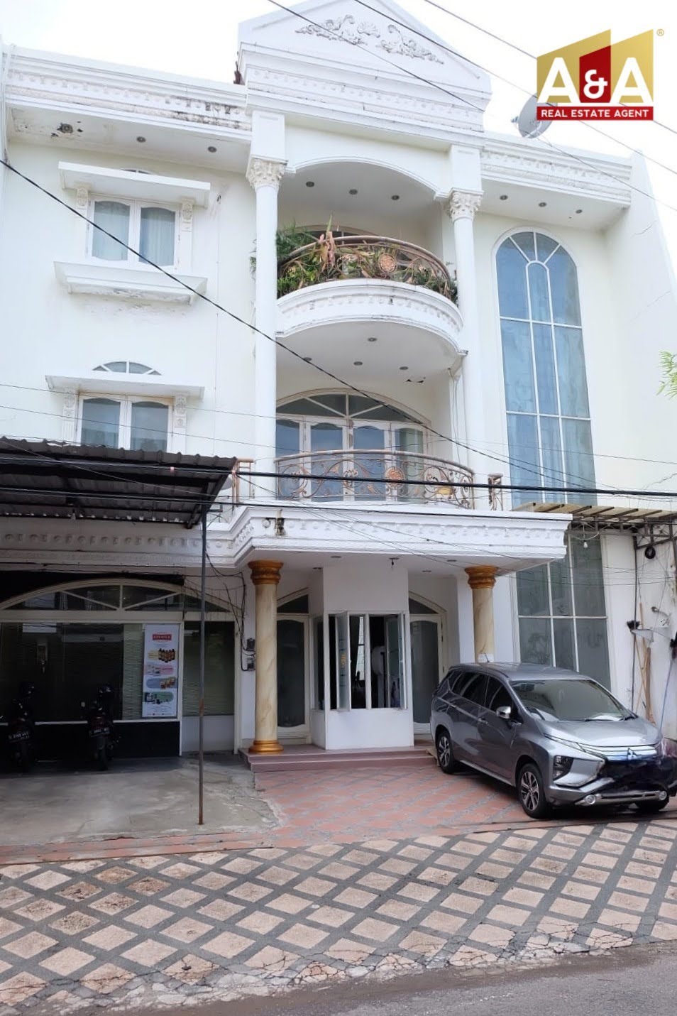 DIJUAL RUMAH MEWAH SIAP HUNI SURABYA PUSAT - Image 1