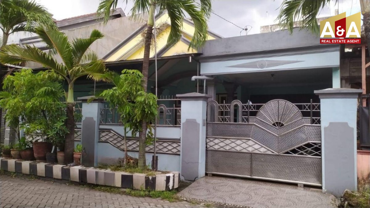 Dijual Rumah Lokasi Strategis Griya Kebraon Surabaya Selatan - Image 1