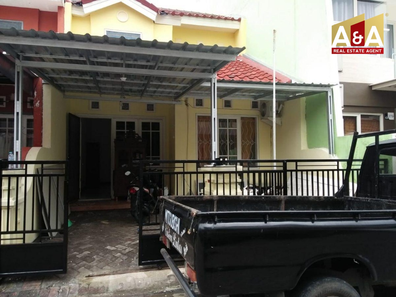 Disewakan Rumah Minimalis Perum Pakuwon City Surabaya Timur - Image 1