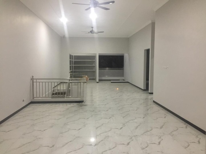 Dijual Rumah Citraland Villa Taman Telaga 2 Surabaya Barat - Thumbnail 4