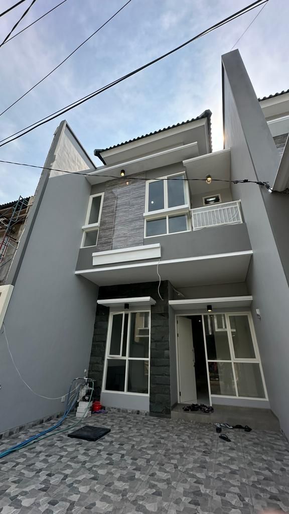 Dijual Rumah 2 lantai Wilayah Surabaya Barat - Image 1