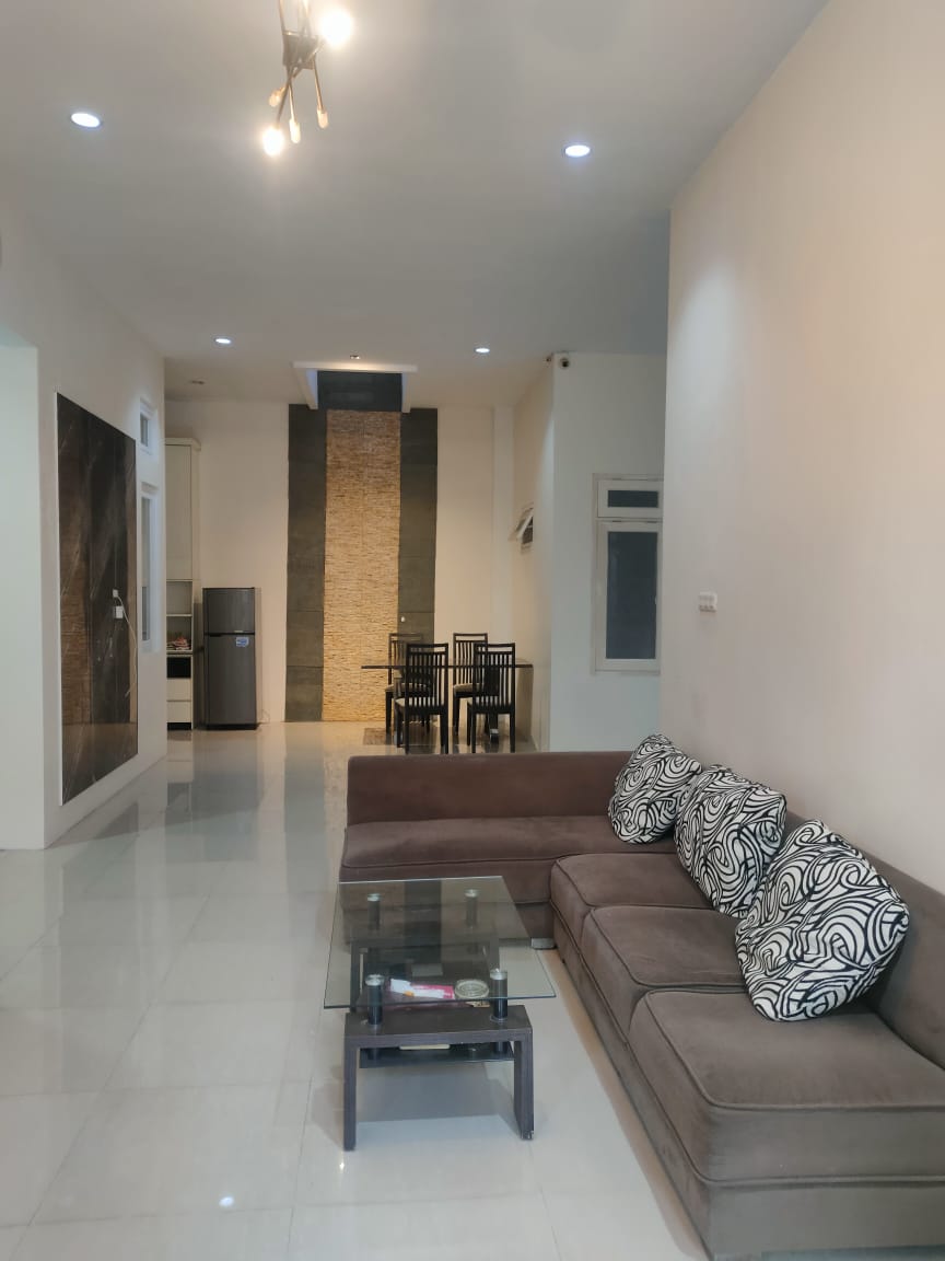 Disewakan Rumah Minimalis di Citraland Surabaya Barat - Thumbnail 2