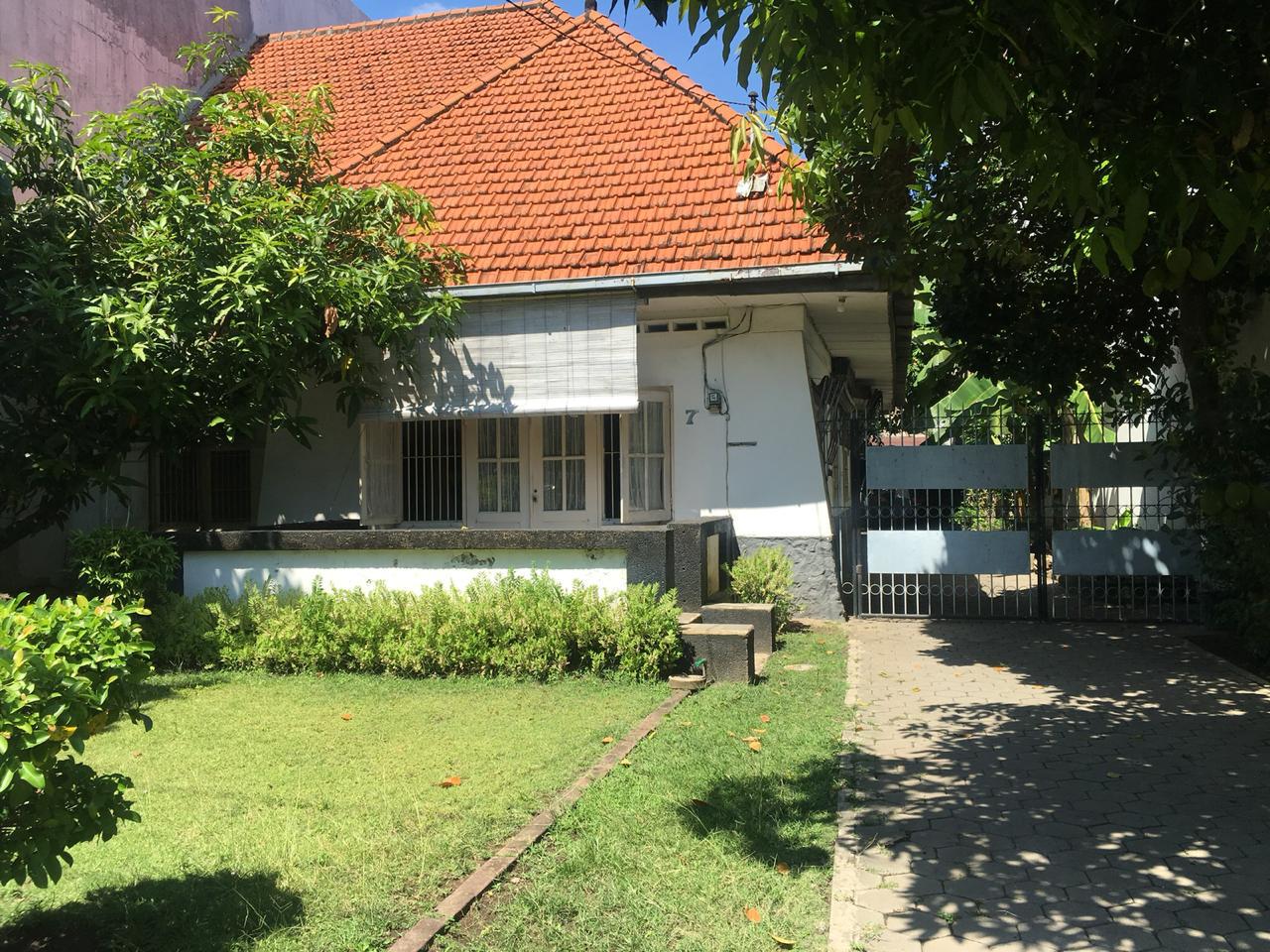 Dijual rumah tengah kota sby bangunan belanda - Image 1