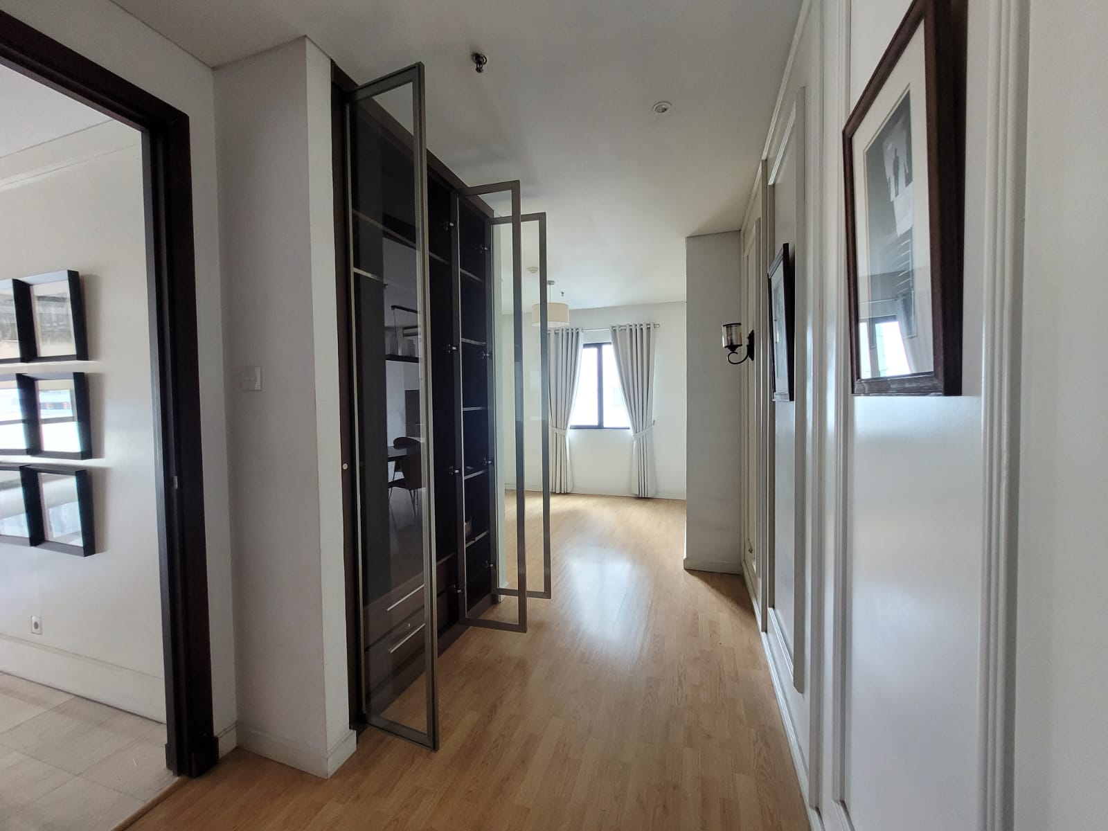 Dijual Apartemen Nyaman Privatelift De Residence Surabaya Barat - Thumbnail 3