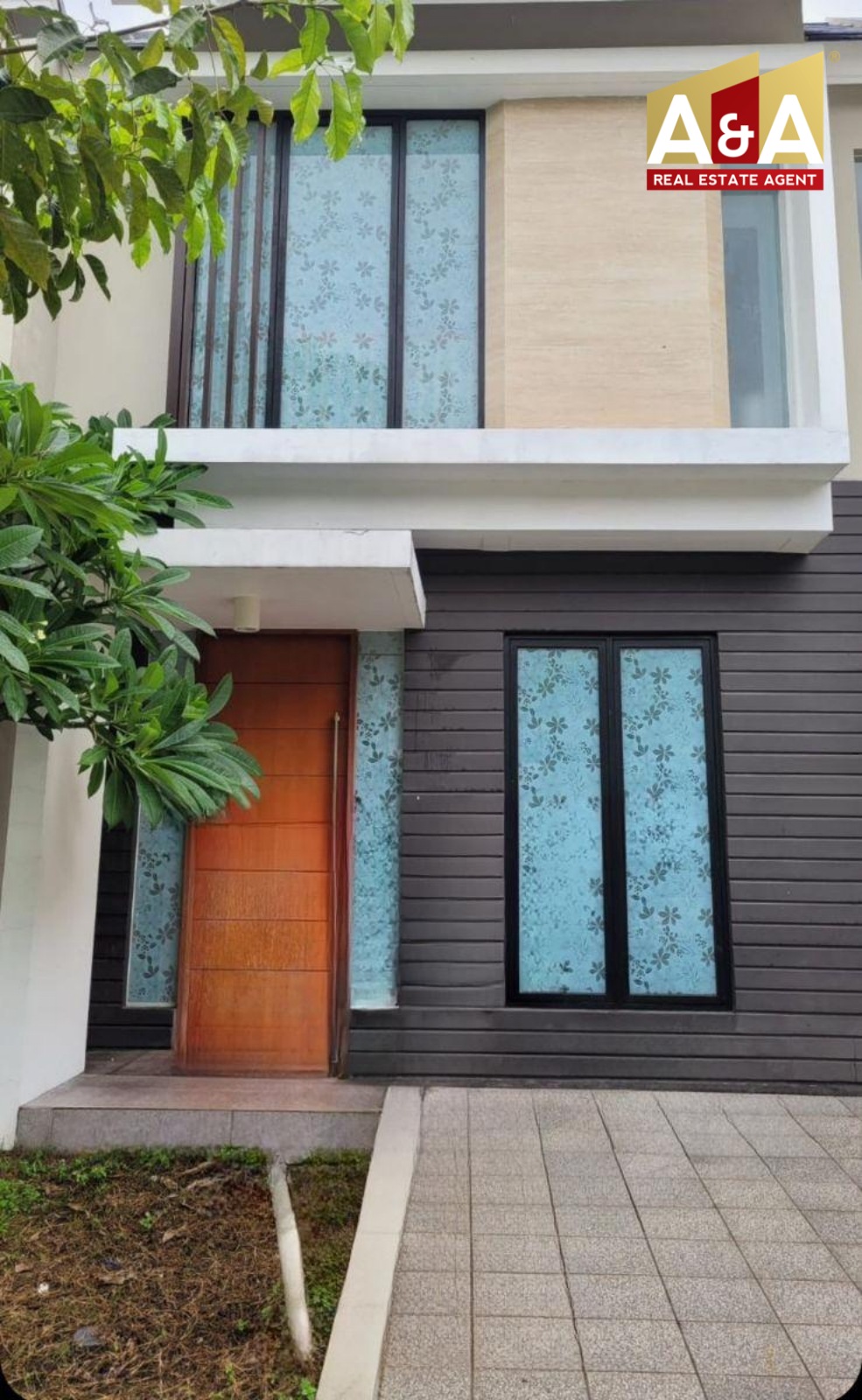 Disewakan Rumah Minimalis Northwest Lake Citraland Surabaya Barat - Image 1