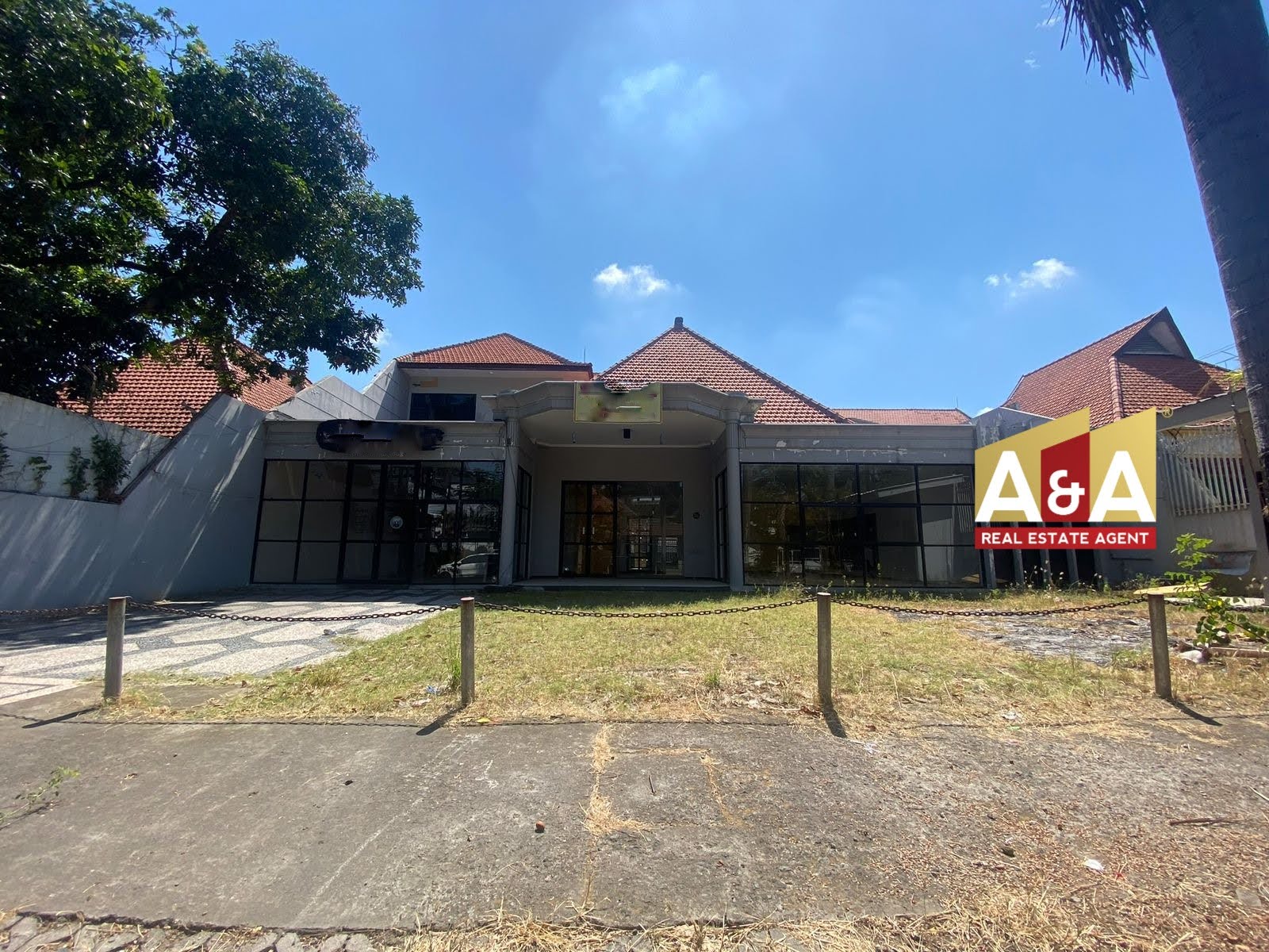 DIJUAL/SEWA BANGUNAN EX-KANTOR WILAYAH SURABAYA PUSAT - Image 1