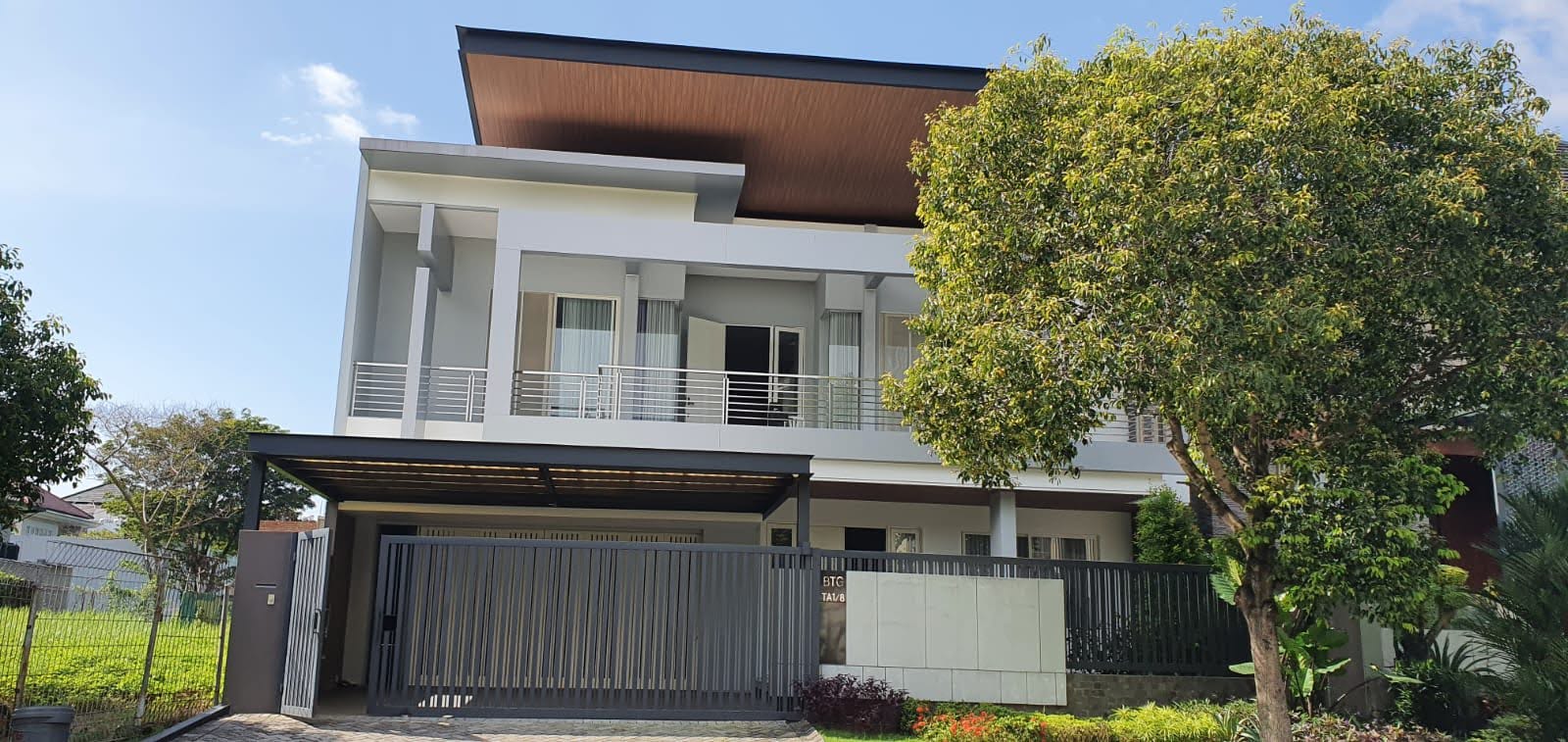 Dijual Rumah Minimalis Modern Surabaya Barat Selat Golf, Citraland - Image 1